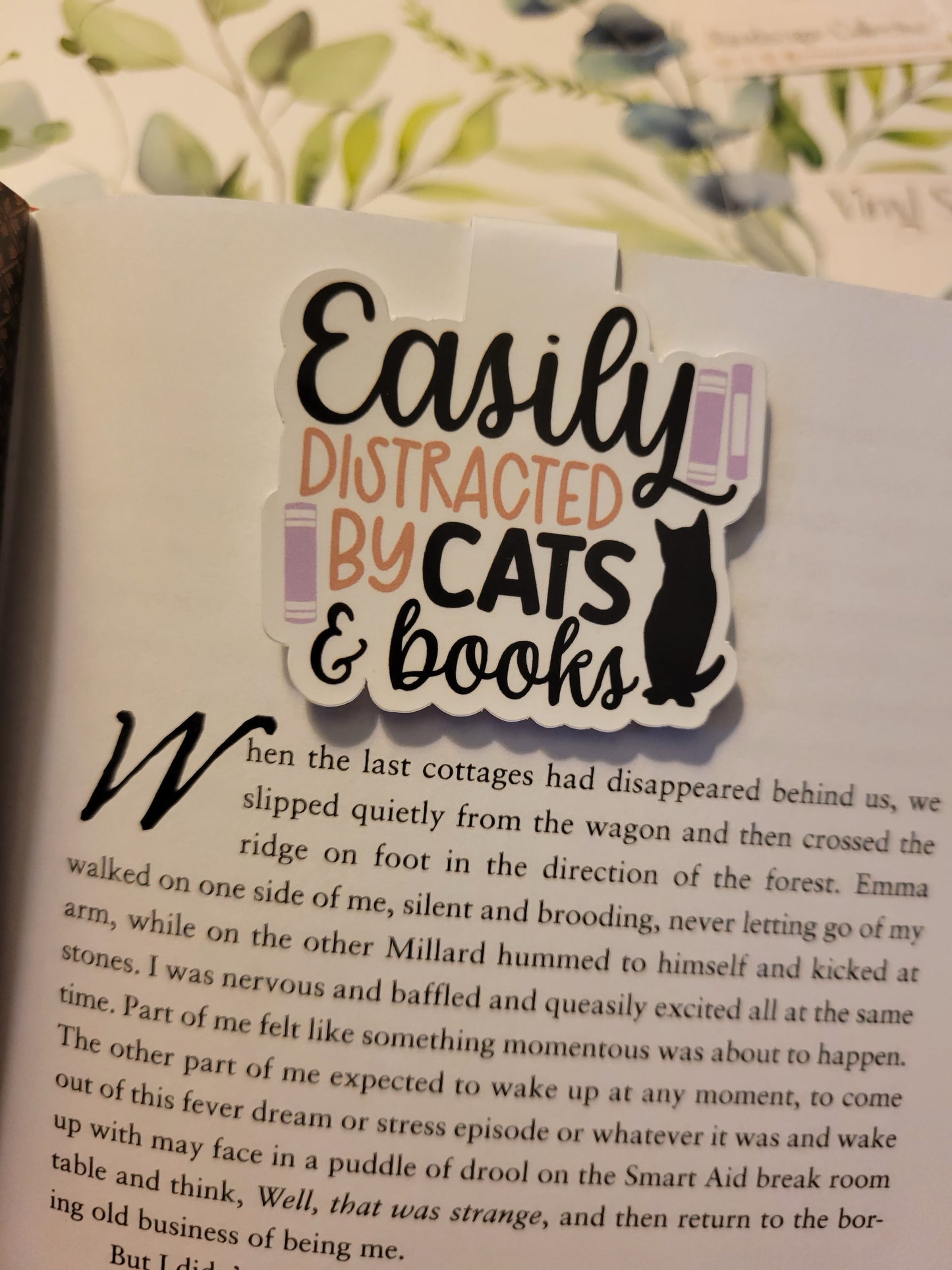 Magnetic Bookmark with quote "Easily Distracted By Cats & Books"