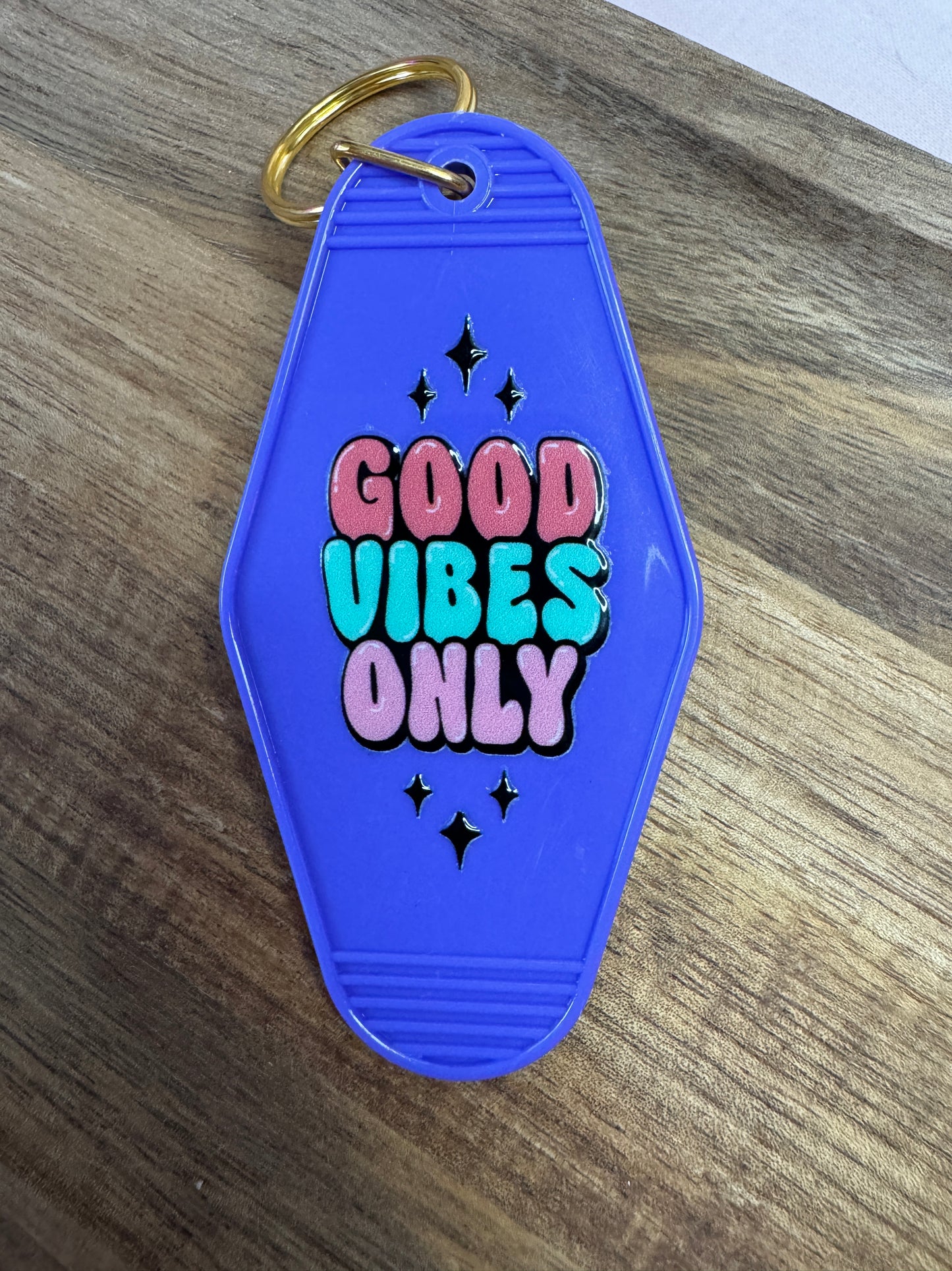 Good Vibes Only Motel Keychain